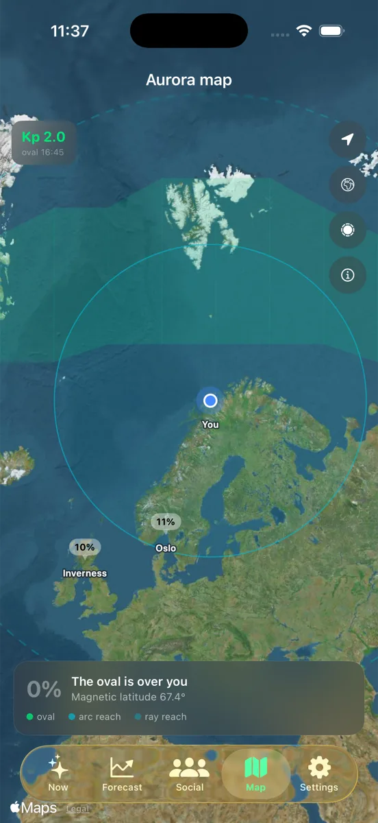 Aurora borealis tracker map showing the live auroral oval over Scandinavia with arc reach and ray reach rings, and viewing probability pins on Oslo and Inverness