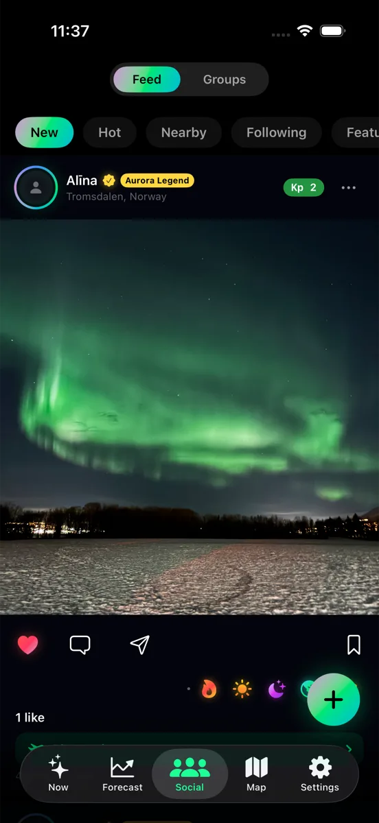 Aurora tracker app social feed filtered by New, Hot, Nearby and Following, showing a green northern lights display photographed over a snow field at Tromsdalen, Norway